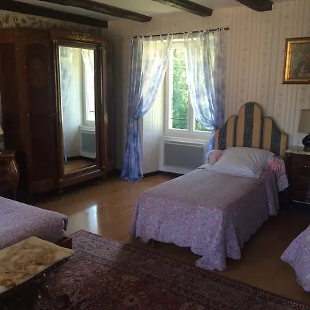 住宿加早餐酒店 La Demeure Du Comte Chambres Dhotes Salles-la-Source