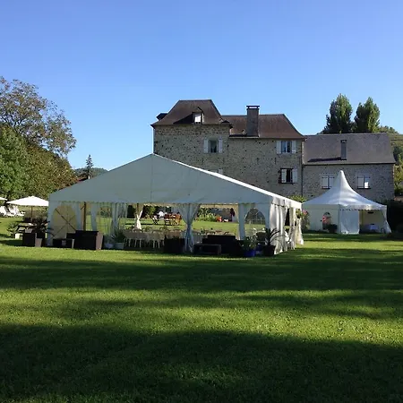 住宿加早餐酒店 La Demeure Du Comte Chambres Dhotes Salles-la-Source