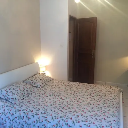 ベッド・アンド・ブレックファスト La Demeure Du Comte Chambres Dhotes *